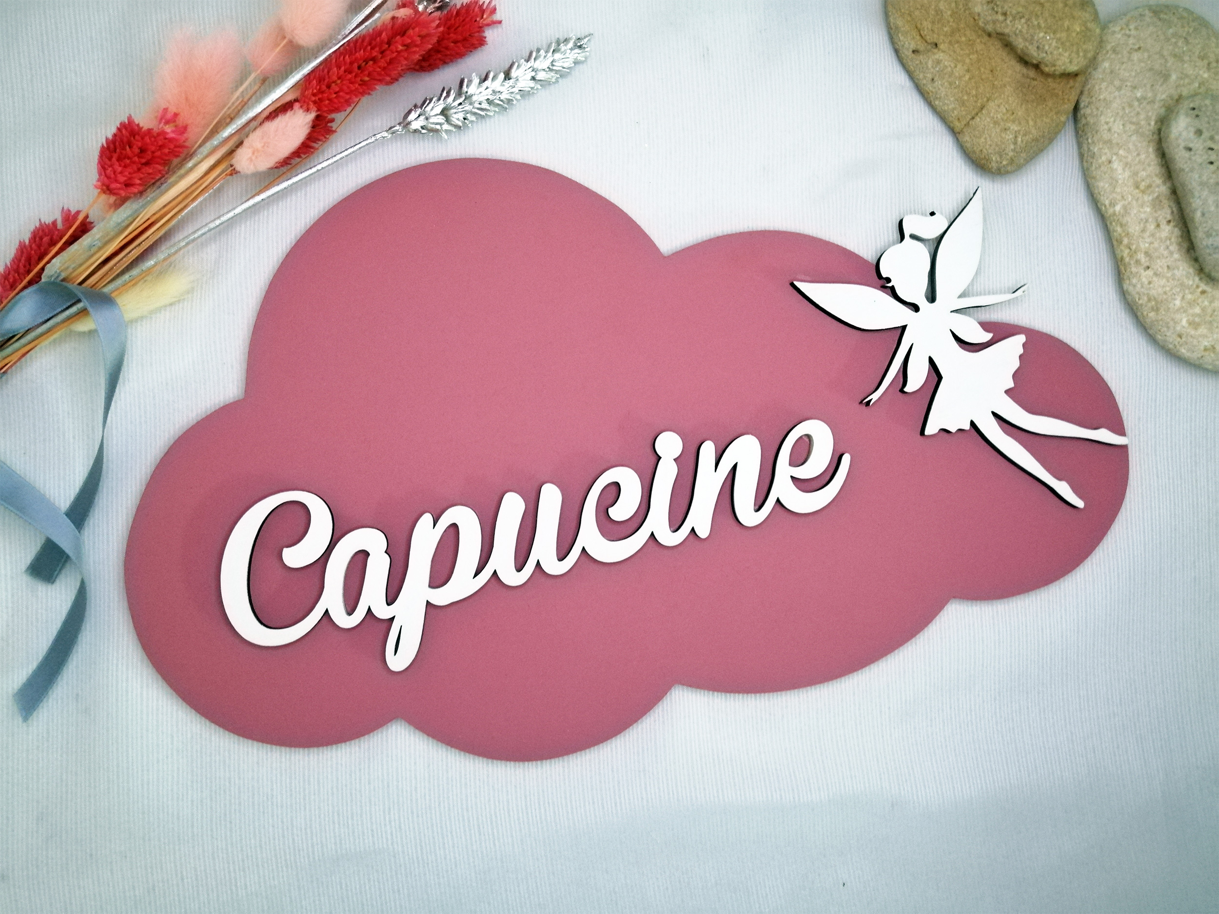 Prénom en bois sur un nuage