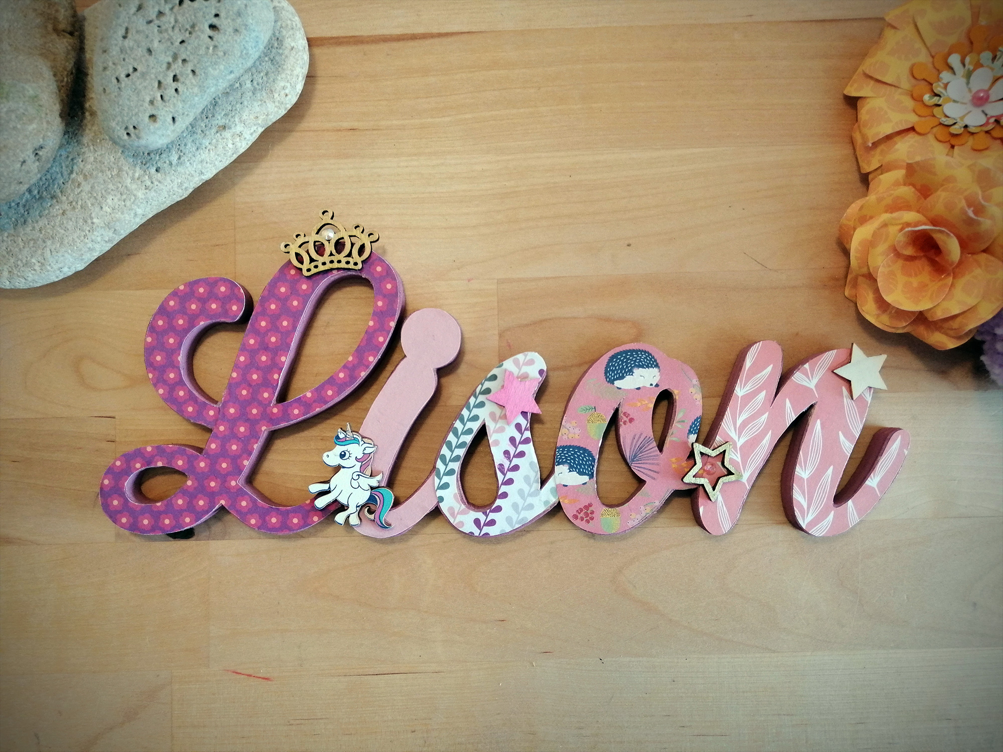 Lison - Prénom bois - Rose