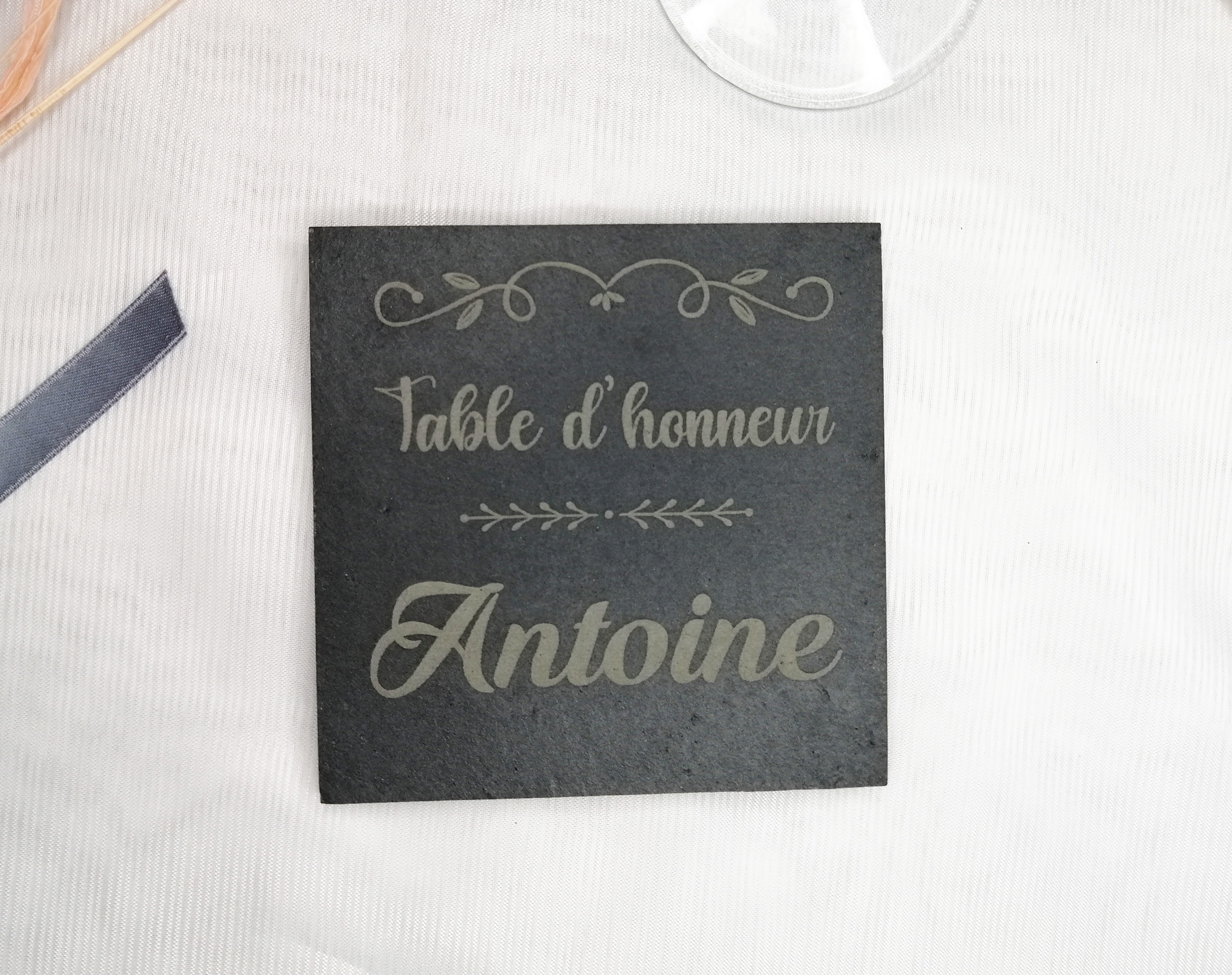 Marque place en ardoise gravé à personnaliser pour mariage