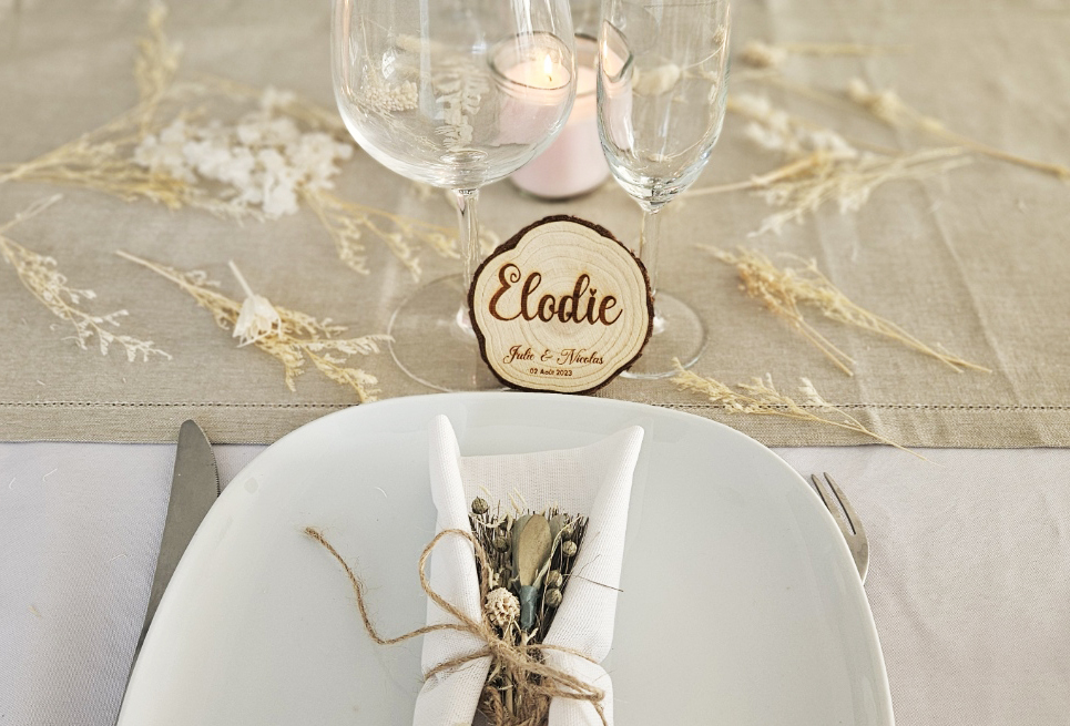 Marque place rondin de bois