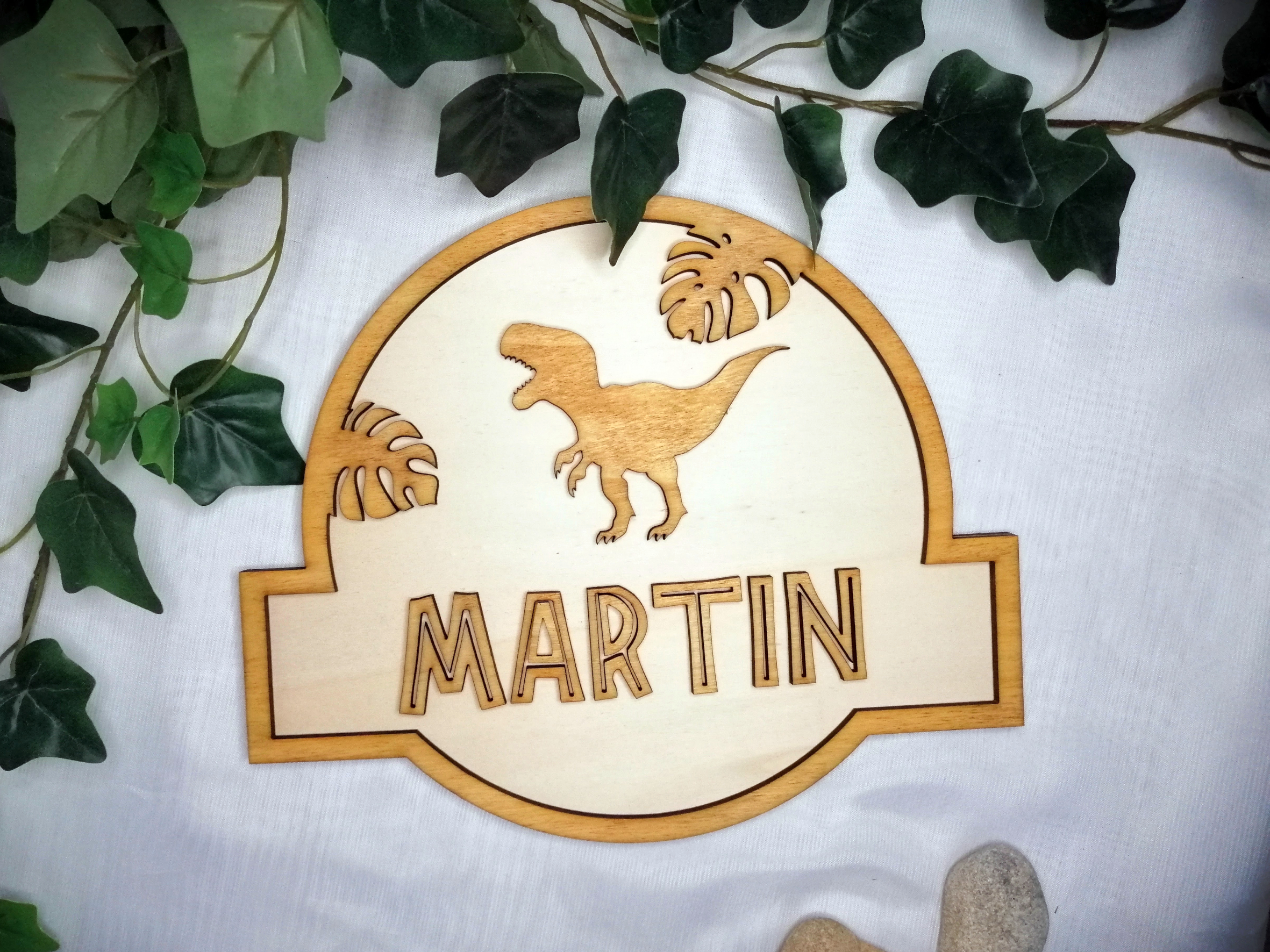 Panneau bois pour chambre ou porte en chêne clair style dinosaure