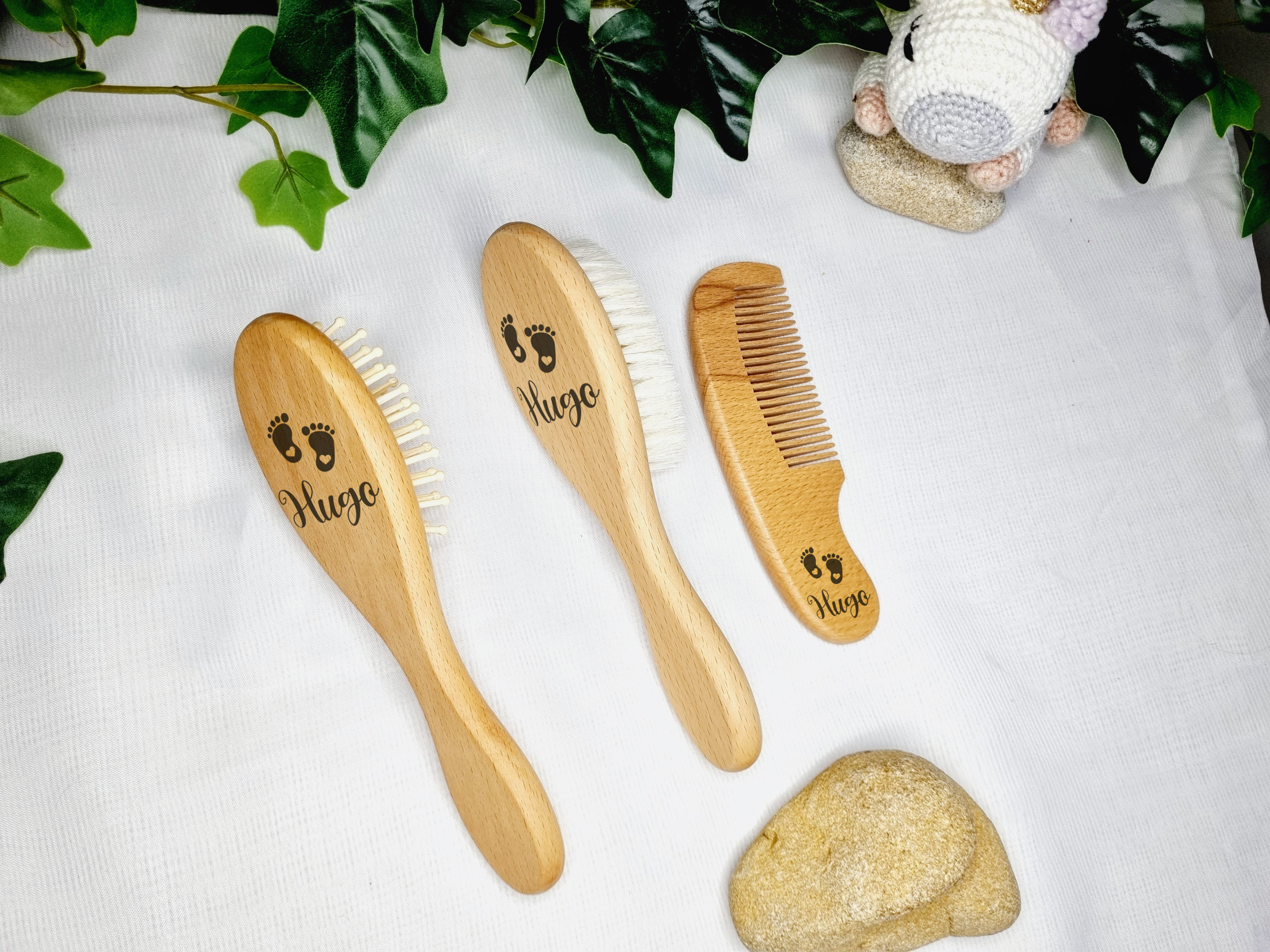brosse-naissance-personnalise-petits-pieds