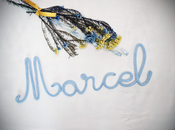 Prénom en tricotin Marcel bleu azur