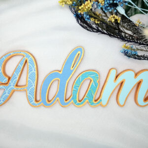 Prénom en bois Adam en bleu cérulé et doré