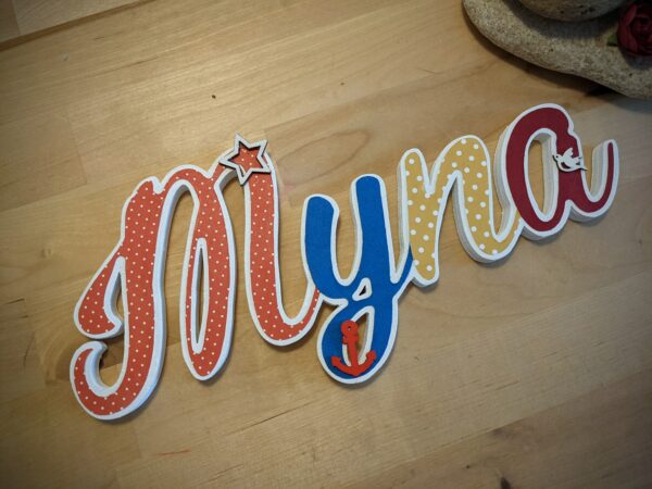 Myna - Prénom bois - Pin Up Rockabilly