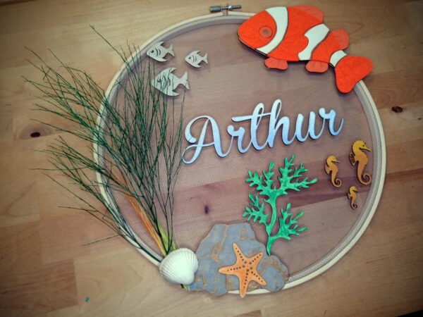 Prénom Arthur sur couronne marine océan poisson