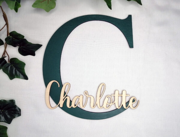 Grande Lettre C en bois avec le prénom Charlotte