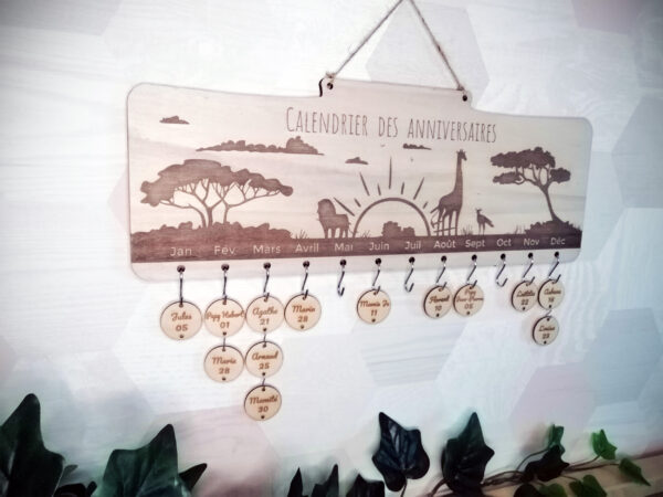 Calendrier perpétuel des anniversaires en bois - Thème Savane