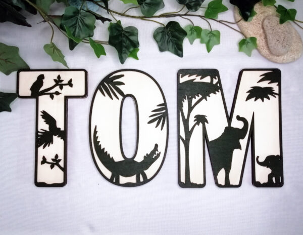Lettre en bois Jungle Savane - prénom TOM