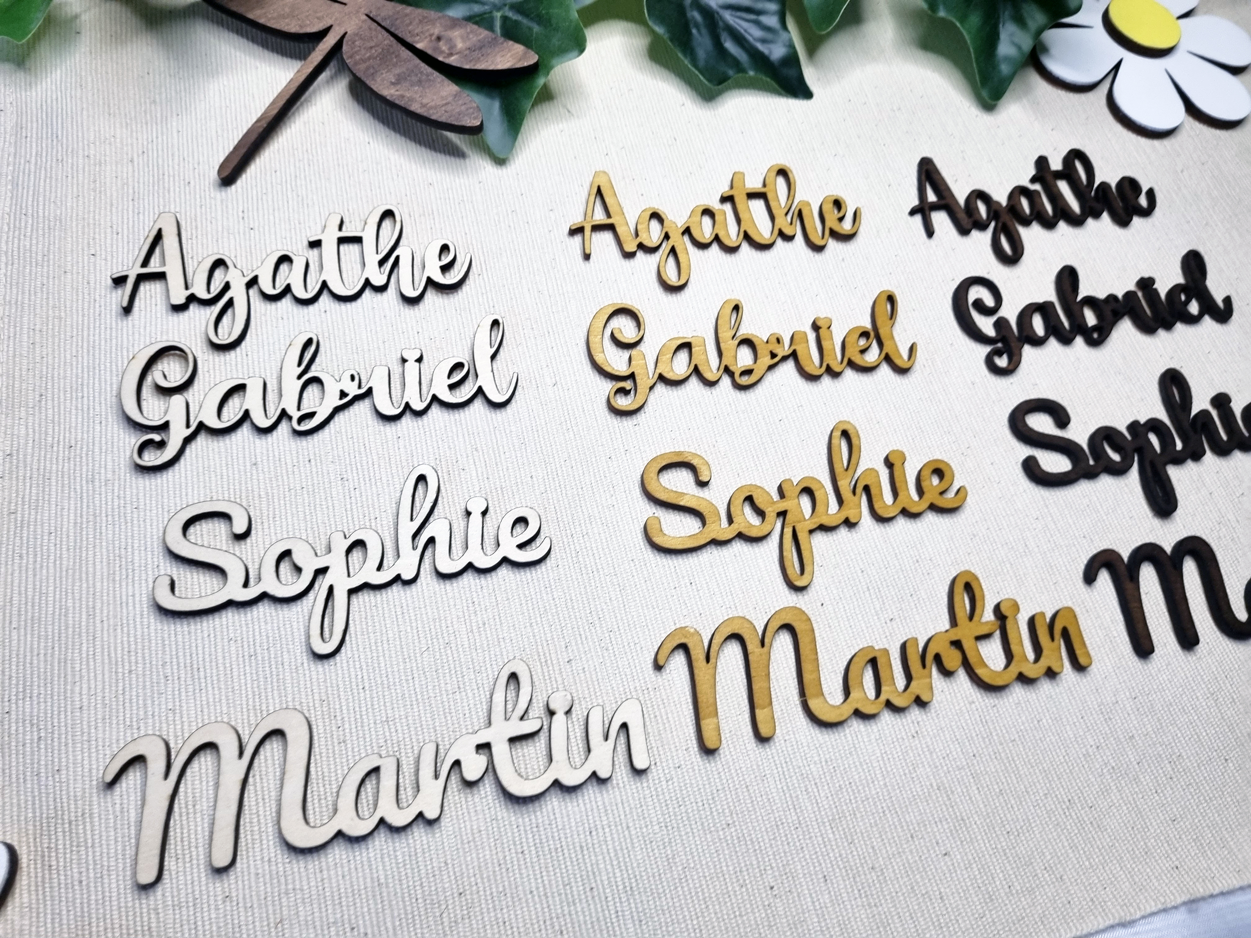 marque-place-prenom-bois-mariage